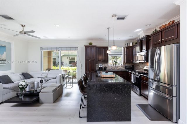 3300 NW 126th Ter, Sunrise, FL 33323