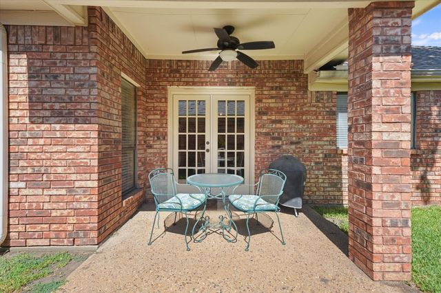 2833 Stoneridge Drive, Garland, TX 75044