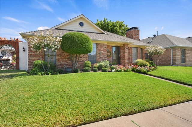 2833 Stoneridge Drive, Garland, TX 75044