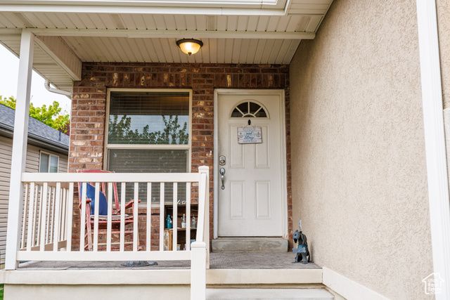 680 STONNE LN, Kaysville, UT 84037