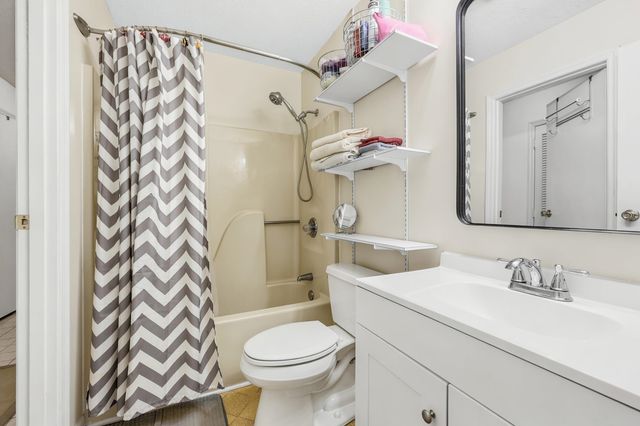 1890 Auburn Ln Apt 31F, Surfside Beach, SC 29575