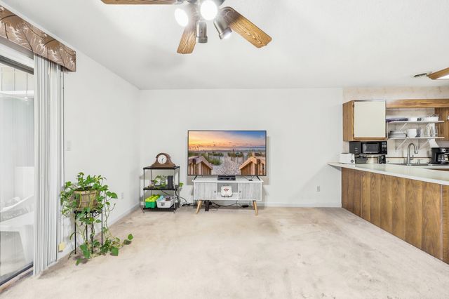 1890 Auburn Ln Apt 31F, Surfside Beach, SC 29575