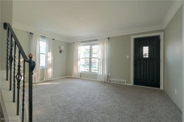 395 E 324th Street, Willowick, OH 44095