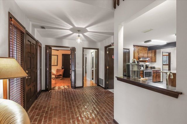 2424 Winthrop Road, Tallahassee, FL 32308