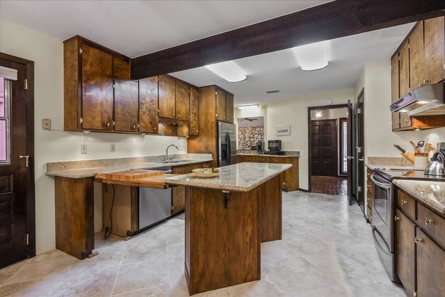 2424 Winthrop Road, Tallahassee, FL 32308