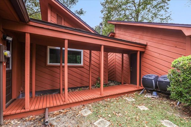 2424 Winthrop Road, Tallahassee, FL 32308