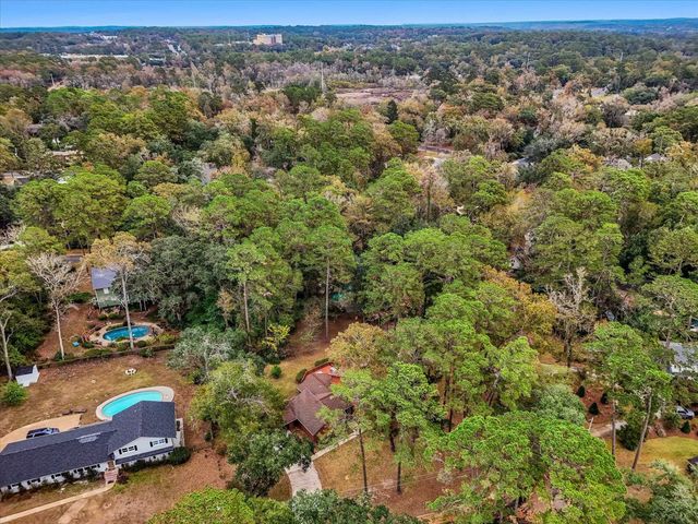 2424 Winthrop Road, Tallahassee, FL 32308