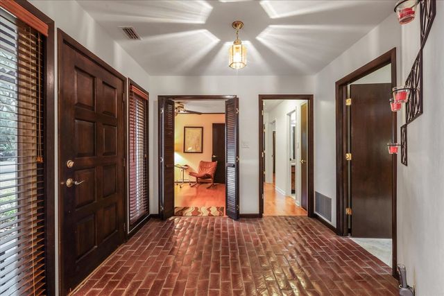 2424 Winthrop Road, Tallahassee, FL 32308