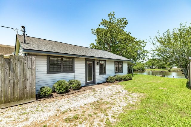 123 County Road 458d Drive, Angleton, TX 77515