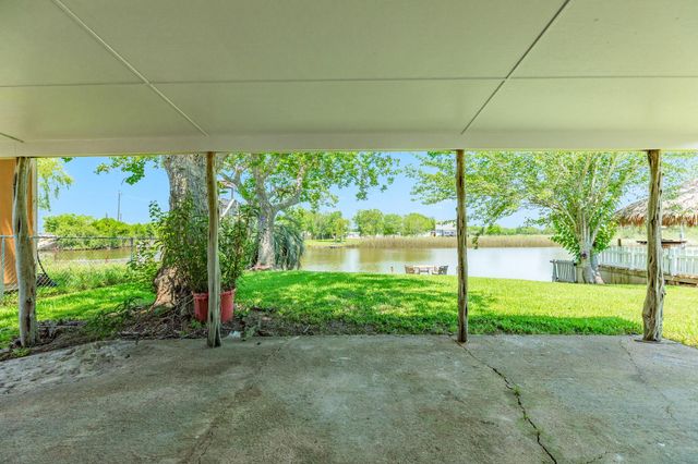 123 County Road 458d Drive, Angleton, TX 77515