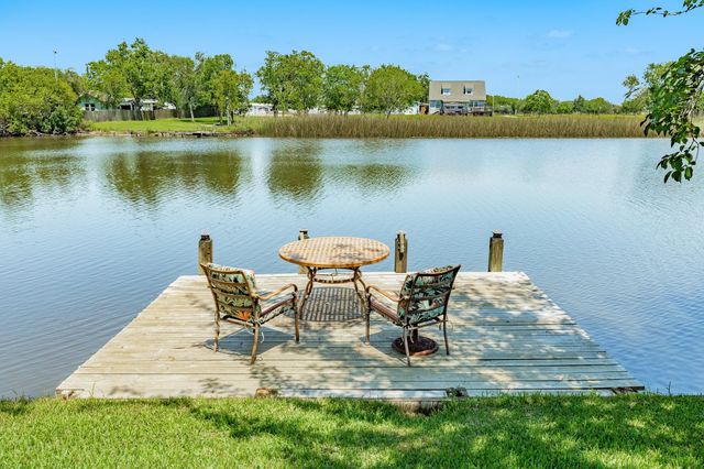 123 County Road 458d Drive, Angleton, TX 77515