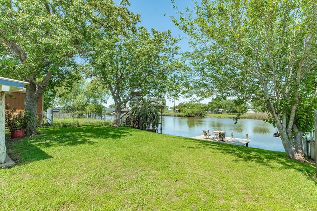 123 County Road 458d Drive, Angleton, TX 77515