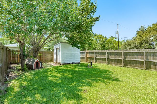 123 County Road 458d Drive, Angleton, TX 77515