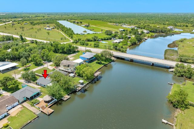 123 County Road 458d Drive, Angleton, TX 77515
