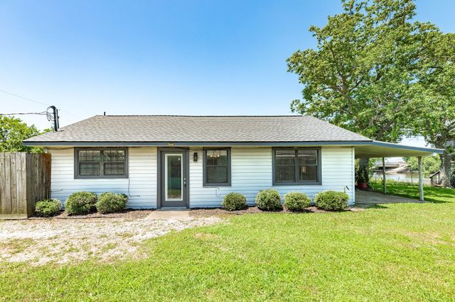 123 County Road 458d Drive, Angleton, TX 77515