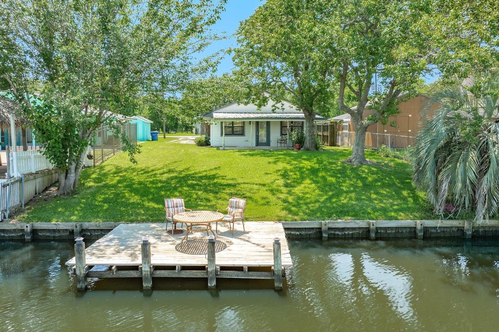 123 County Road 458d Drive, Angleton, TX 77515
