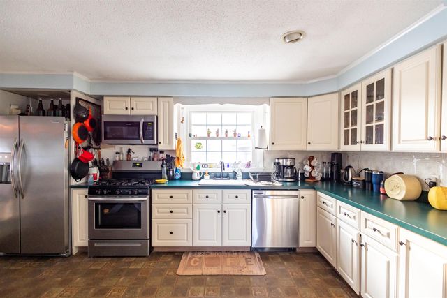 8 Randlett Street, Concord, NH 03303