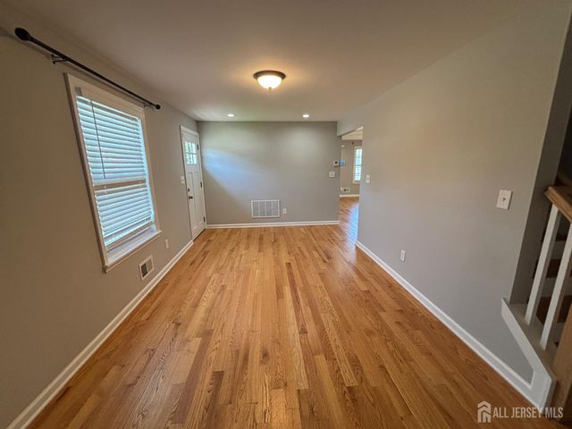 800 Drake Avenue, Middlesex, NJ 08846