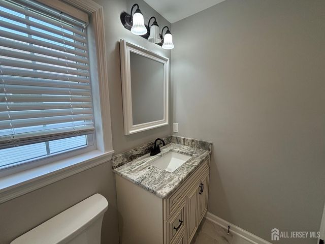 800 Drake Avenue, Middlesex, NJ 08846