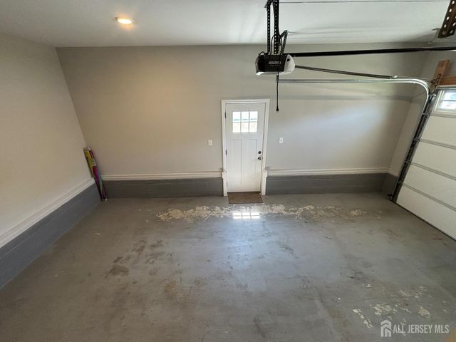 800 Drake Avenue, Middlesex, NJ 08846