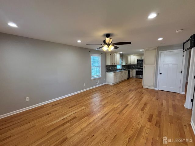 800 Drake Avenue, Middlesex, NJ 08846