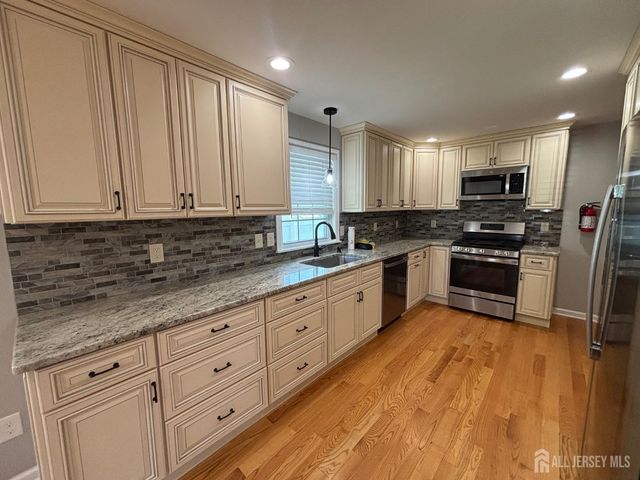 800 Drake Avenue, Middlesex, NJ 08846
