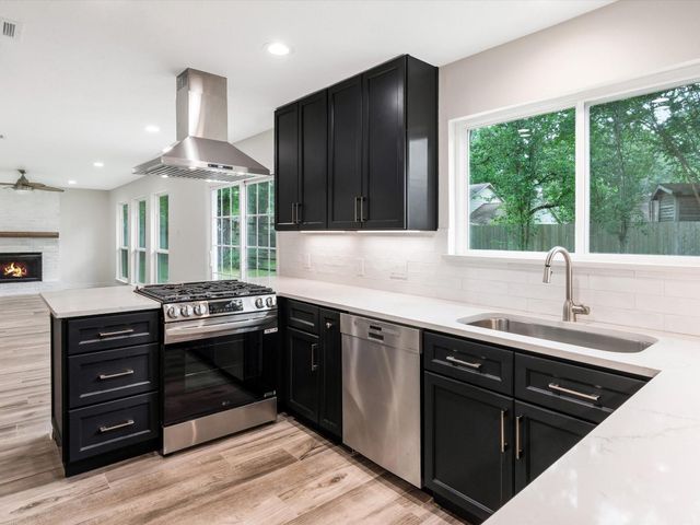 2931 Valley Rose Drive, Houston, TX 77339