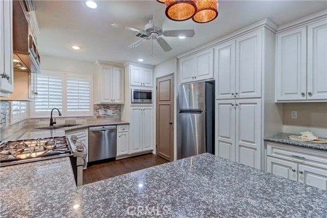 2509 View Lake, Santa Ana, CA 92705