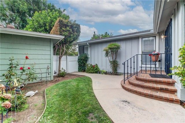 2509 View Lake, Santa Ana, CA 92705