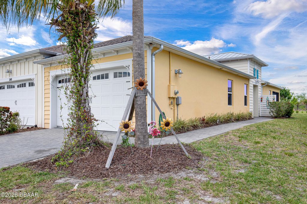 251 Island Breeze Avenue, Daytona Beach, FL 32124