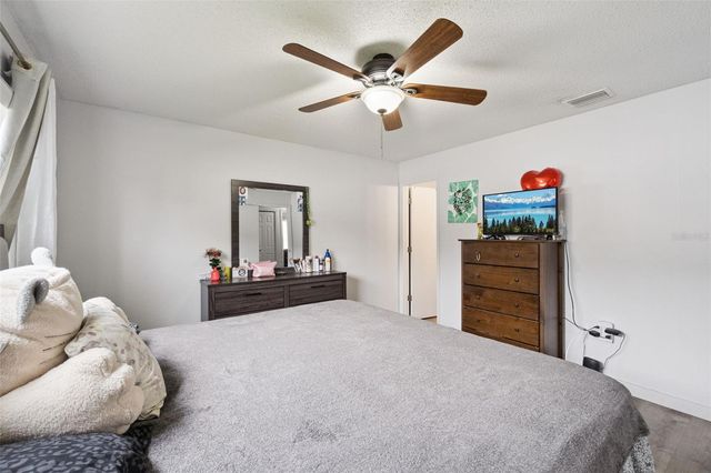 2409 LINCOLNSHIRE COURT, Kissimmee, FL 34743