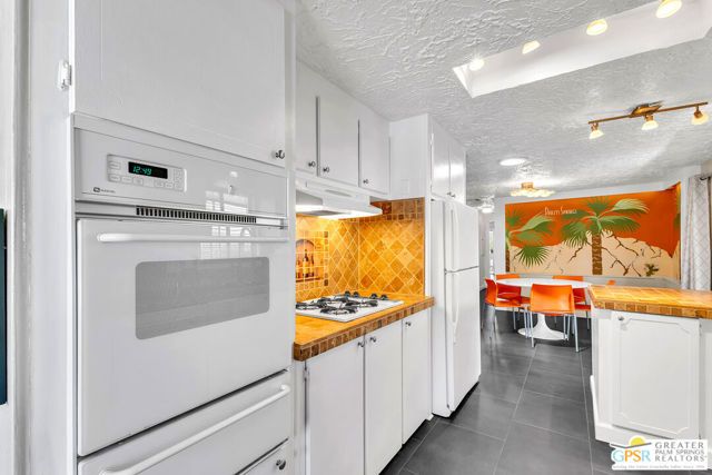 603 Cameo, Palm Springs, CA 92264