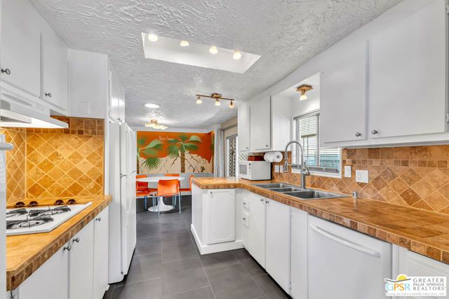 603 Cameo, Palm Springs, CA 92264