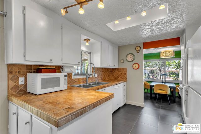 603 Cameo, Palm Springs, CA 92264