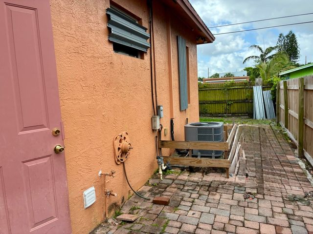 2200 NW 5th Street, Pompano Beach, FL 33069