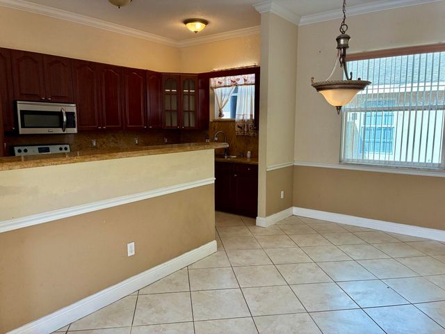 2200 NW 5th Street, Pompano Beach, FL 33069