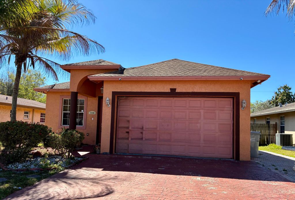 2200 NW 5th Street, Pompano Beach, FL 33069
