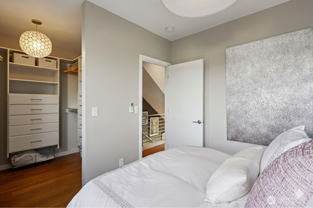 1230 W Emerson Street, Seattle, WA 98119