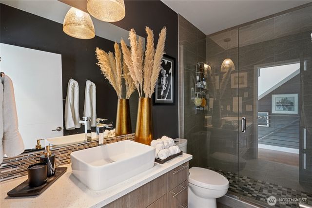 1230 W Emerson Street, Seattle, WA 98119