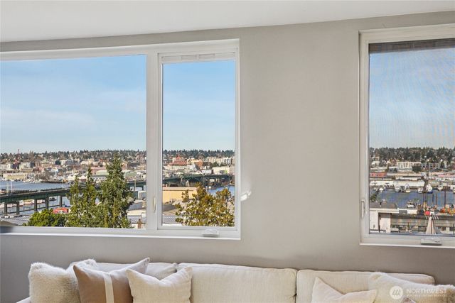 1230 W Emerson Street, Seattle, WA 98119