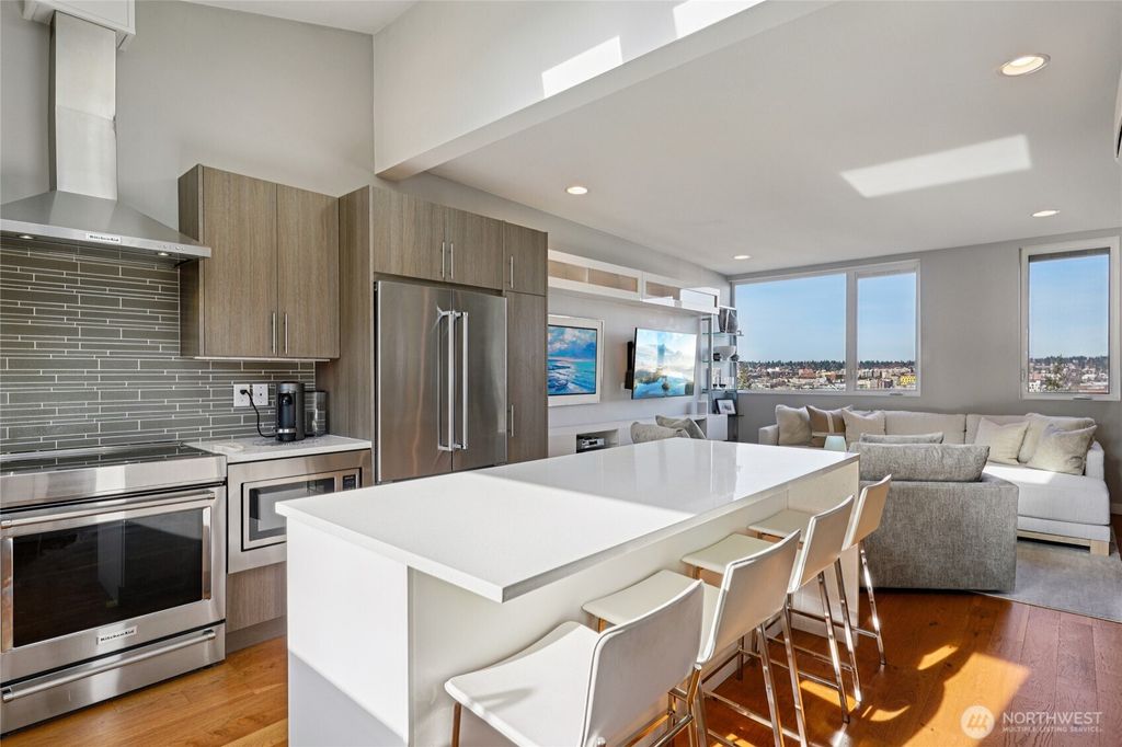 1230 W Emerson Street, Seattle, WA 98119