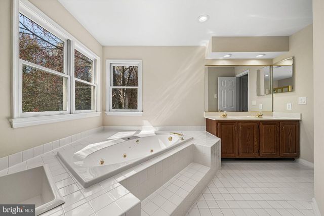 9321 HALLSTON CT, Fairfax Station, VA 22039