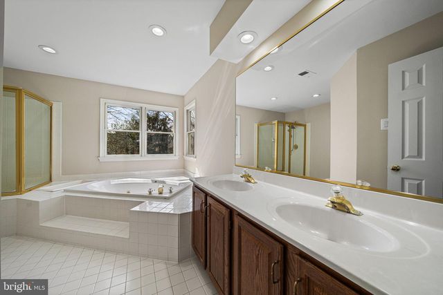 9321 HALLSTON CT, Fairfax Station, VA 22039