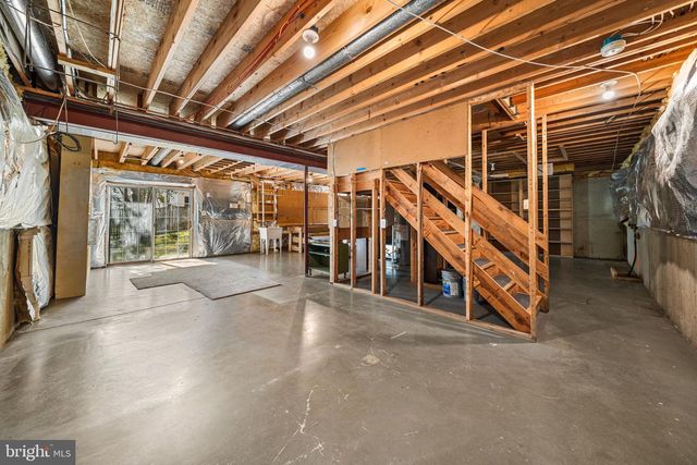 9321 HALLSTON CT, Fairfax Station, VA 22039