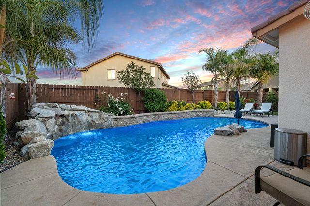 9331 Coral Bell Way, Sacramento, CA 95829