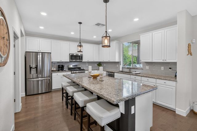 9331 Coral Bell Way, Sacramento, CA 95829