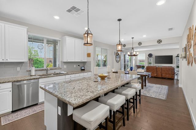 9331 Coral Bell Way, Sacramento, CA 95829