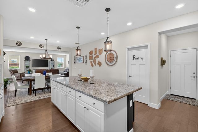 9331 Coral Bell Way, Sacramento, CA 95829