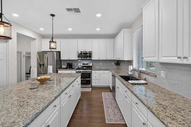 9331 Coral Bell Way, Sacramento, CA 95829