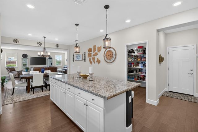 9331 Coral Bell Way, Sacramento, CA 95829